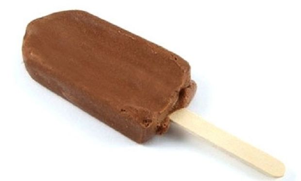 Συνταγή για παγωτό ξυλάκι με σοκολάτα στο σπίτι