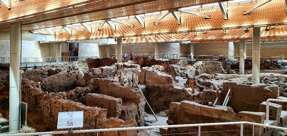 Ταξίδι στην Σαντορίνη: Το travelgirl.gr σε ξεναγεί στον αρχαιολογικό χώρο του Ακρωτηρίου 