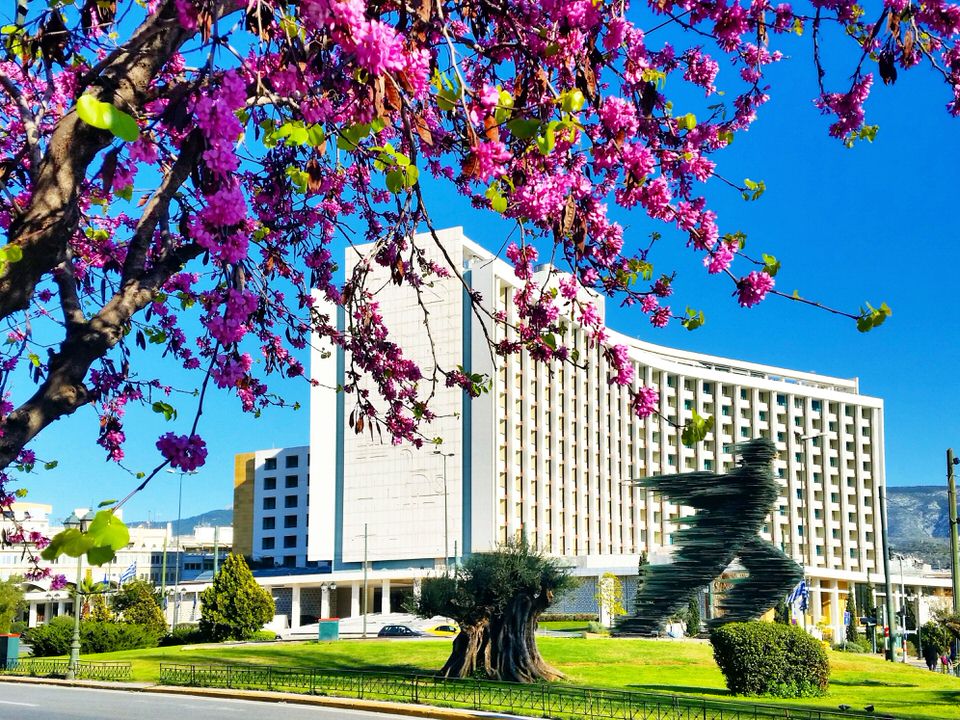 Το Hilton Αθηνών ανοίγει την 1η Ιουλίου: Ιδανικός προορισμός για «διακοπές» στην πόλη