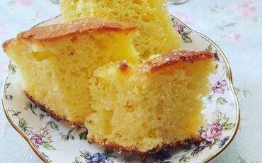 Συνταγή για το πιο υγιεινό κέικ με γιαούρτι και μέλι!