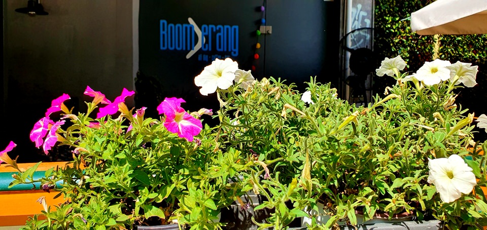 Boomerang: Το all day coffee bar στον Βύρωνα που έγινε... talk of the town