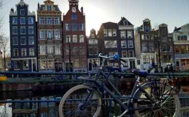 Το Άμστερνταμ του Ρέμπραντ φαν Ράιν by Rembrandt and the Cat