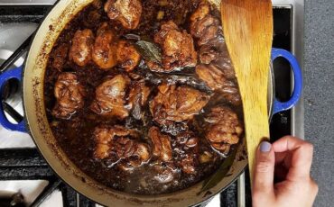 Συνταγή για κοτόπουλο σχάρας με σάλτσα σόγιας και μέλι