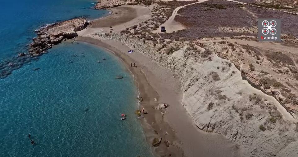 Φυσικό... σπα: Αυτή η παραλία στο Λιβυκό Πέλαγος κρύβει το απόλυτο μυστικό ομορφιάς