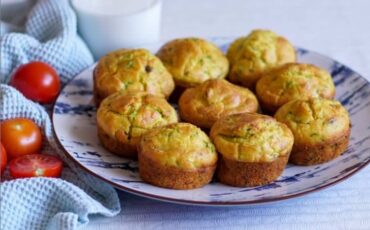 Συνταγή για muffins με κολοκυθάκια και φέτα!