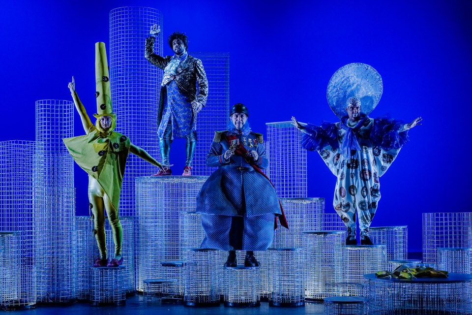 Η όπερα για όλη την οικογένεια "Τα μαγικά μαξιλάρια" των Γιώργου Δούση - Ευγένιου Τριβιζά στην Εθνική Λυρική Σκηνή