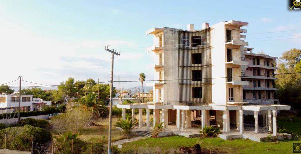 Hotel Angela: Ο Σεισμός του 81 οι θάνατοι των ιδιοκτητών το πλιάτσικο και η μελλοντική κατεδάφιση
