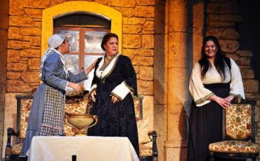 "Μαντώ η Ηρωίδα της Μυκόνου": Παραστάσεις στην Πάρο και στην Νάξο