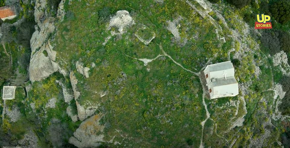 Παλαιοχώρα: Δείτε που βρίσκεται ο άγνωστος Μυστράς του Αργοσαρωνικού με τις 365 εκκλησίες