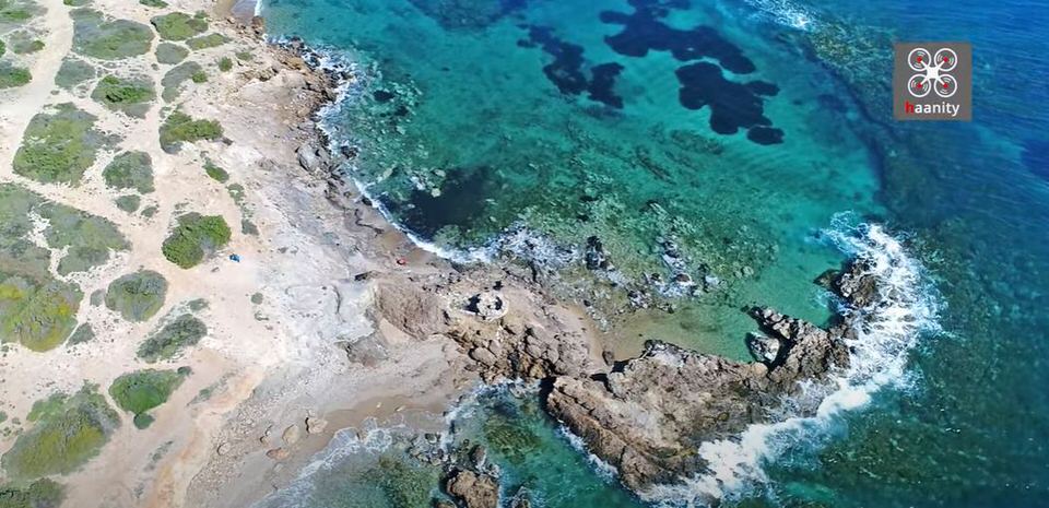 Κρυφές παραλίες της Αττικής: Οι τρεις «φυλασσόμενες» πριβέ παραλίες, που χωρούν μόνο λίγες παρέες