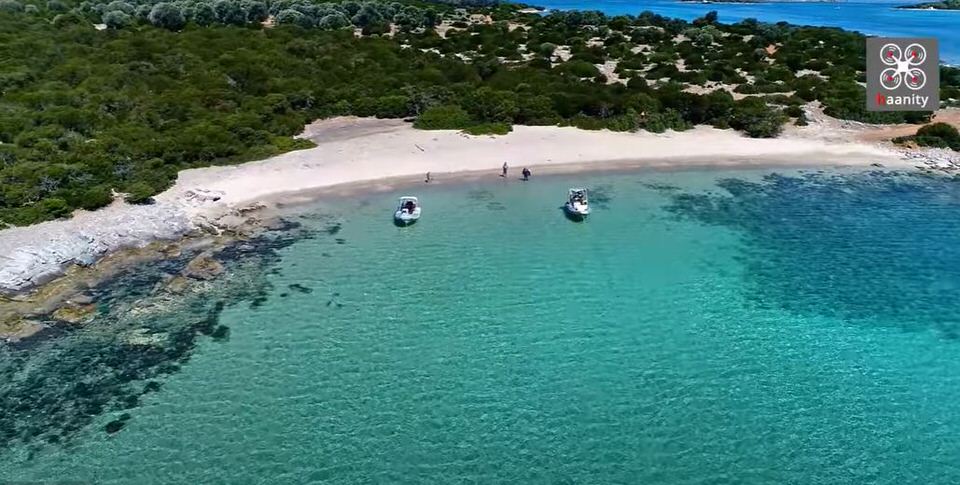 Πεταλιοί Ευβοίας: Αυτό είναι το νησί που αγοράζει ο Μπιλ Γκέιτς στο απέραντο τιρκουάζ