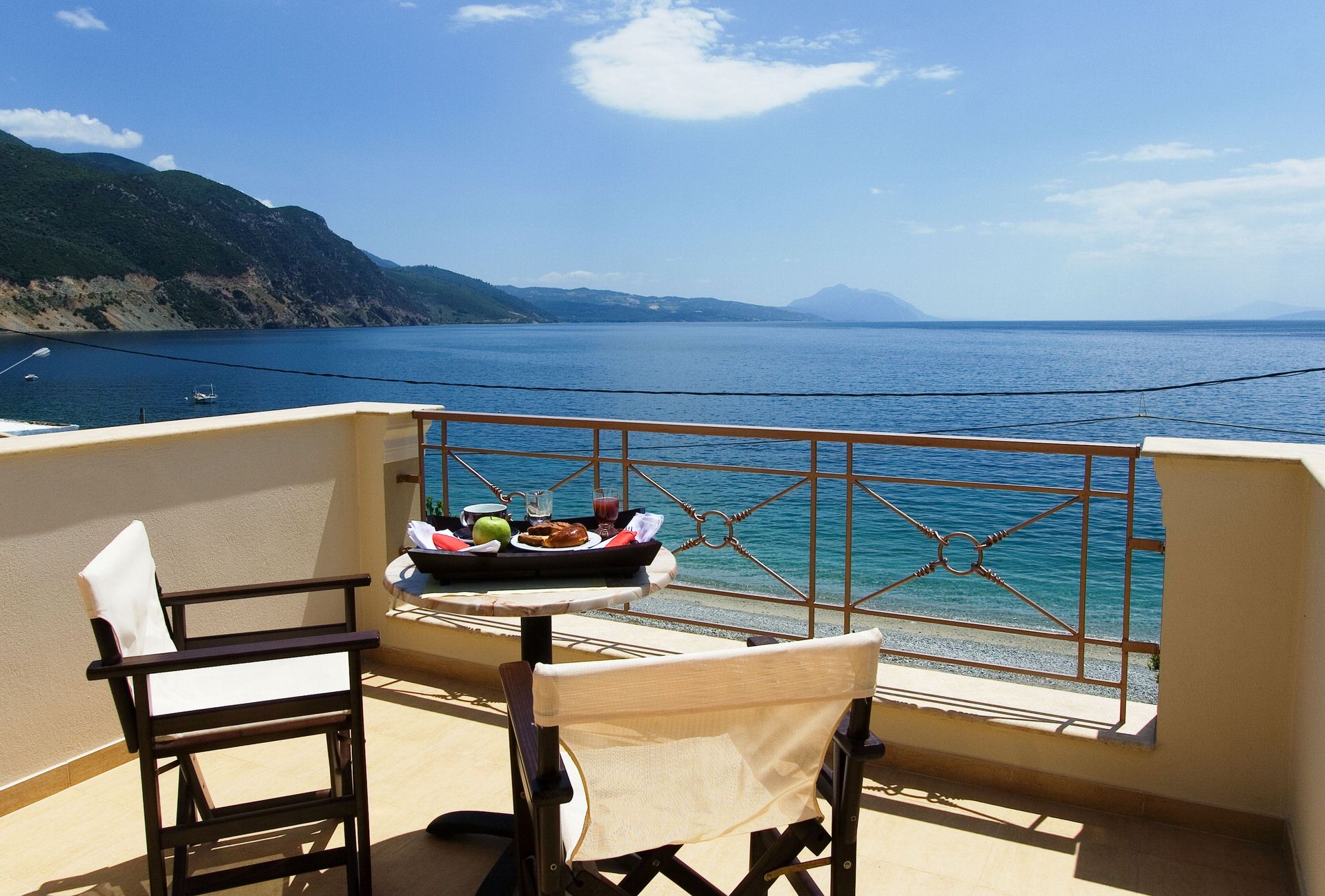 Ilia Mare Hotel: Το ξενοδοχείο της Εύβοιας με την προσιτή πολυτέλεια 