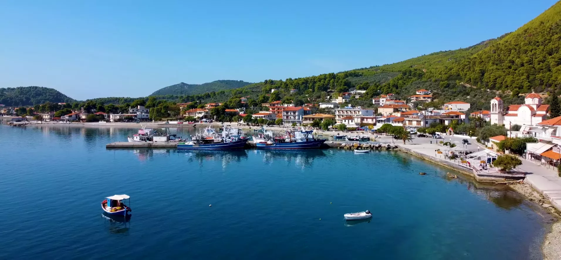 Άγιος Γεώργιος: Το ιδανικό ψαροχώρι για ήρεμες καλοκαιρινές διακοπές στη Βόρεια Εύβοια