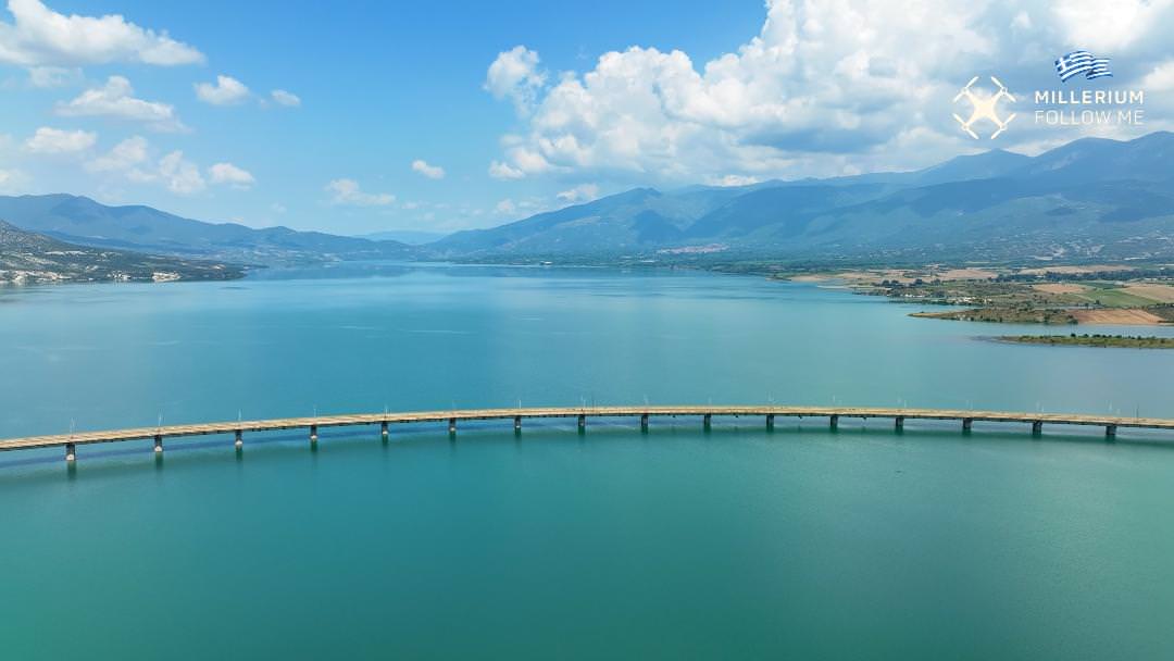 Νεράιδα: Το χωριό με τη μαγευτική θέα στην ομορφότερη γέφυρα της Ελλάδας