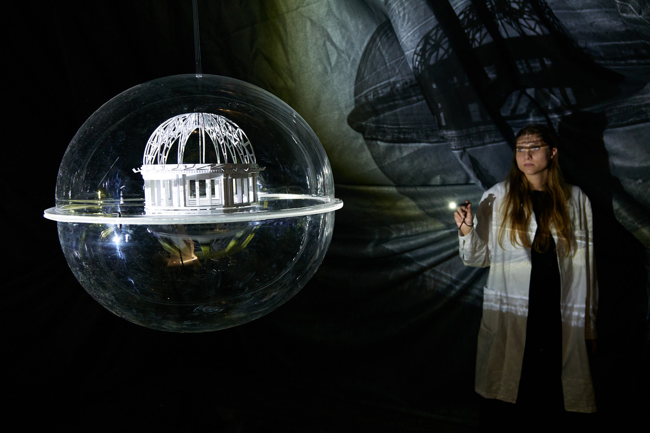 "White Dwarf": Μία διαδραστική εγκατάσταση εικονικής πραγματικότητας στο Μουσείο Μπενάκη