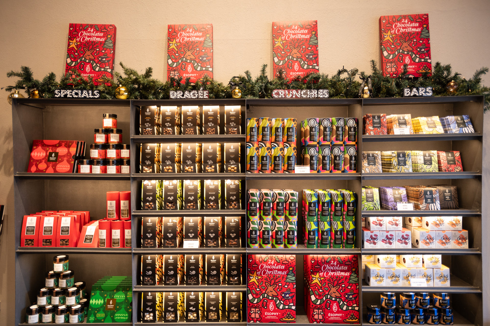 Η εταιρία ÉSOPHY παρουσίασε και φέτος την Christmas Chocolate Collection!
