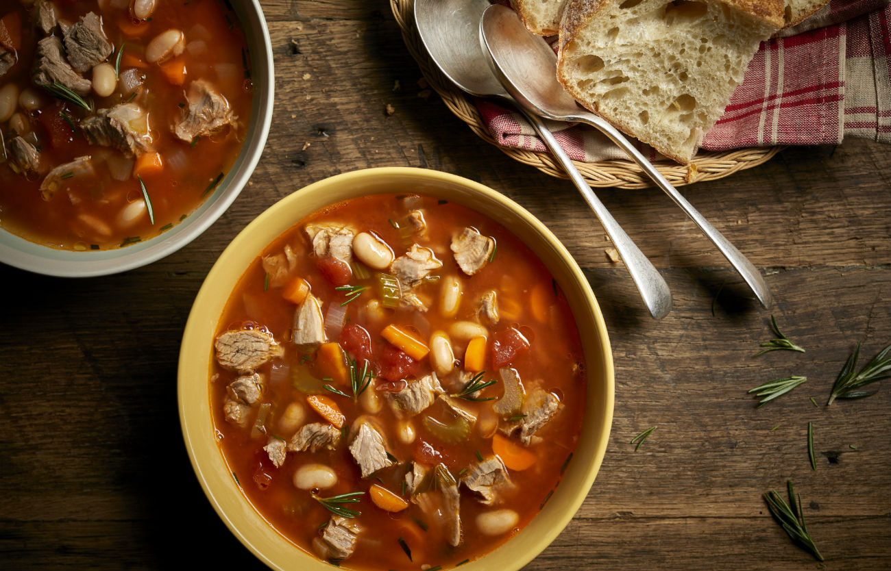 Συνταγή για την πιο διάσημη σούπα του χειμώνα με μοσχαράκι