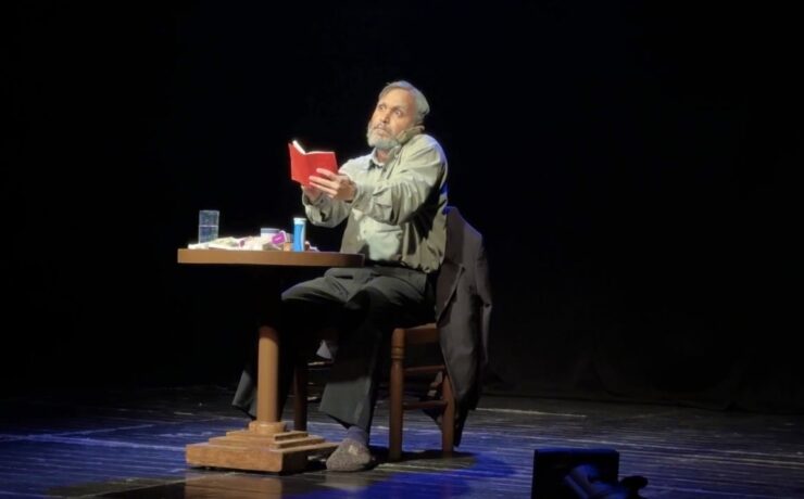 «Ο Επικήδειος» του Ιάκωβου Καμπανέλλη: Για 10 μόνο παραστάσεις στο θέατρο Αλκμήνη