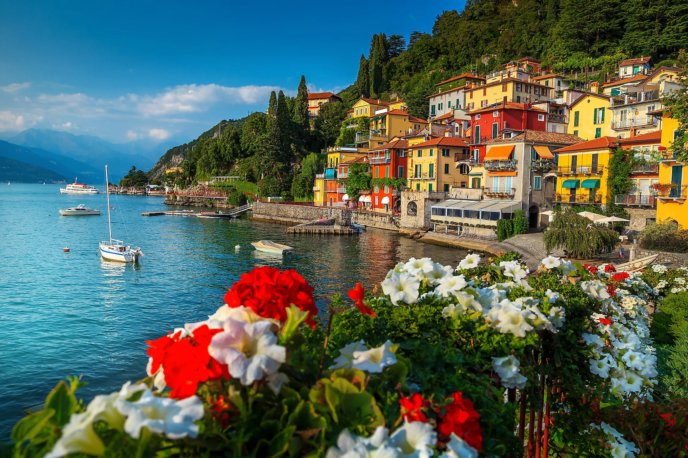 Λίμνη Κόμο: Η πιο δημοφιλής λίμνη της Ιταλίας που αγαπούν οι αστέρες του Χόλιγουντ Πηγή φωτογραφίας: https://www.worldatlas.com/