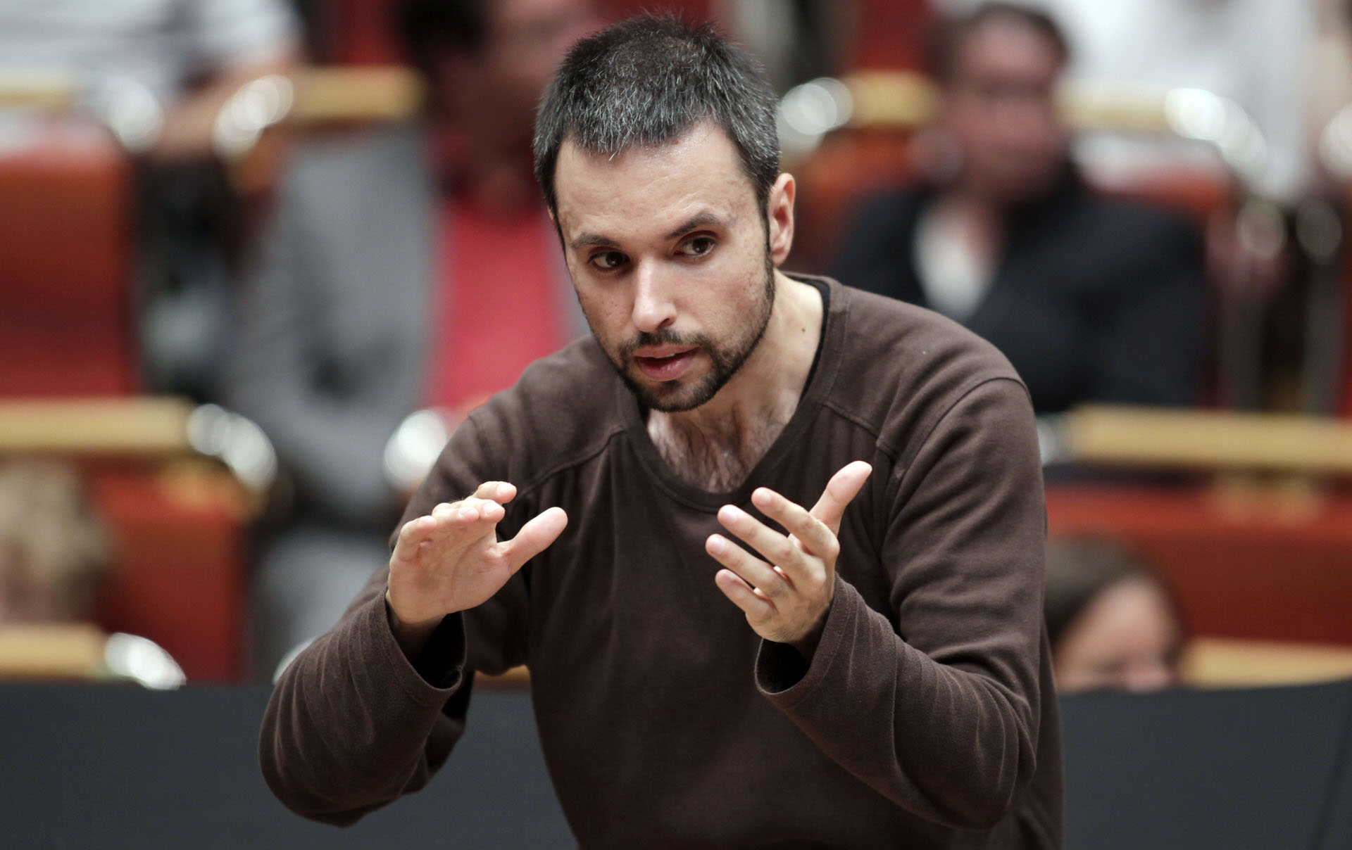 Ο Κωνσταντίνος Καρύδης θα διευθύνει την Chamber Orchestra of Europe στις 20 Απριλίου στο Μέγαρο
